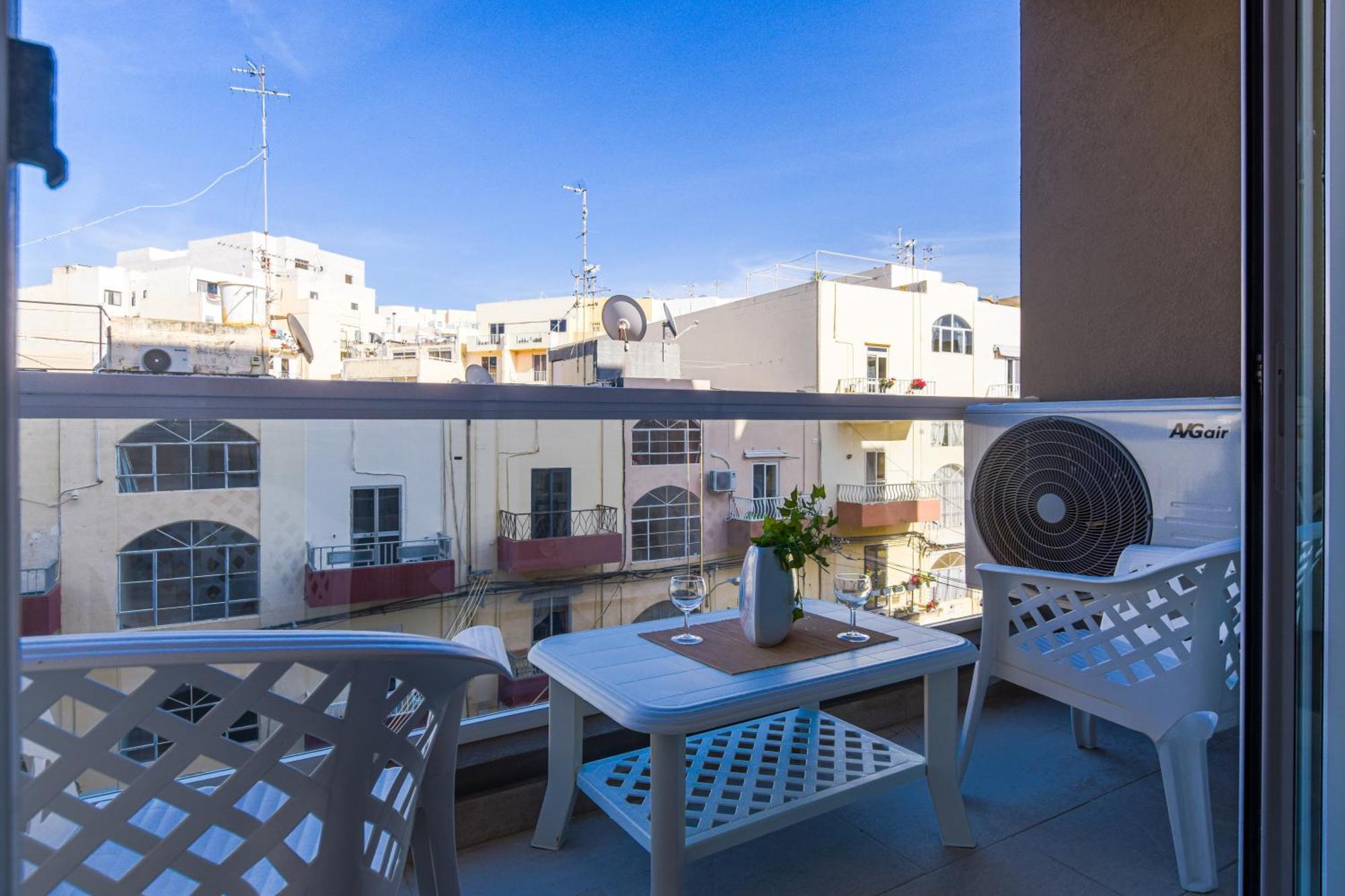 Apartment Spacious Brand New 3 Bdr 2bth Bugibba *